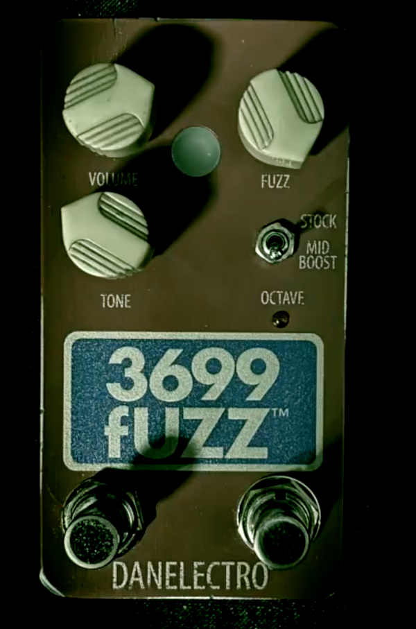 Danelectro 3699 Fuzz Review and Soundbite