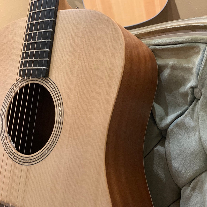 Taylor Academy 10 Acoustic Guitar w/ Bag