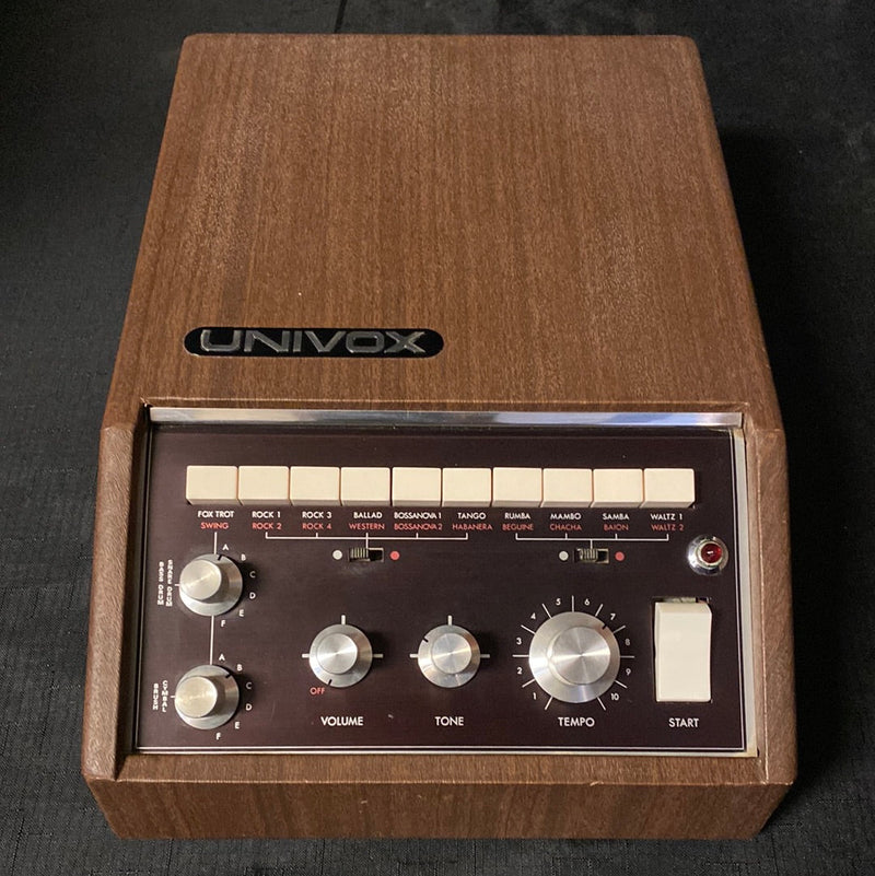 Vintage 1970s Univox SR-55 Drum Machine 100423