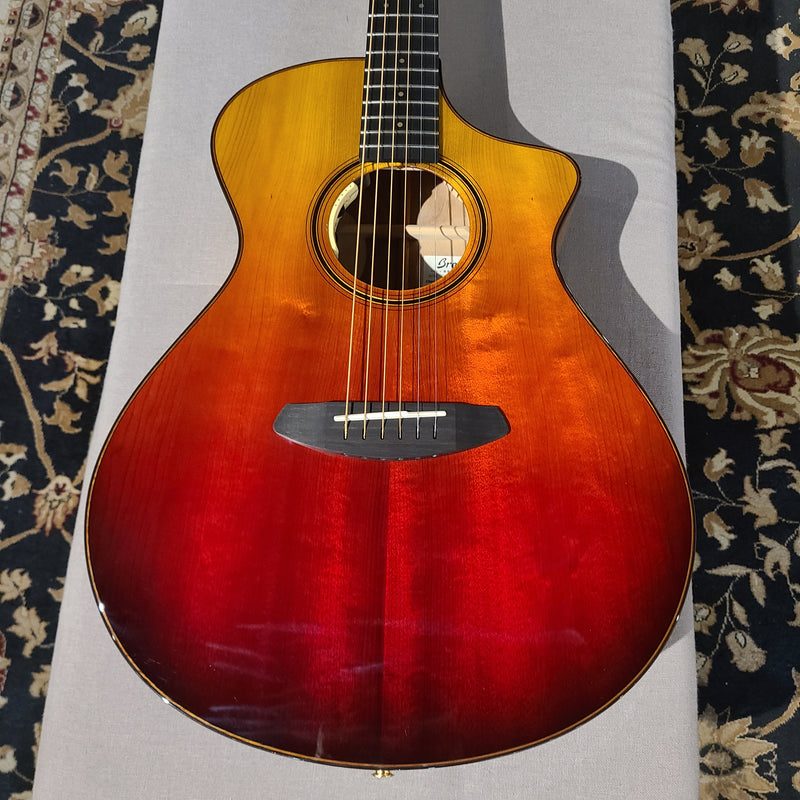 Breedlove Limited Edition Oregon Concert CE w/Case - Tequila Sunrise