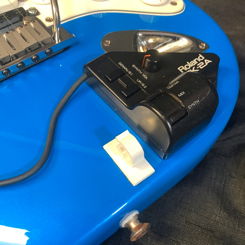 Used 1995 Fender American Strat Plus w/ Roland GK-2A & Case - Electric Blue 092523