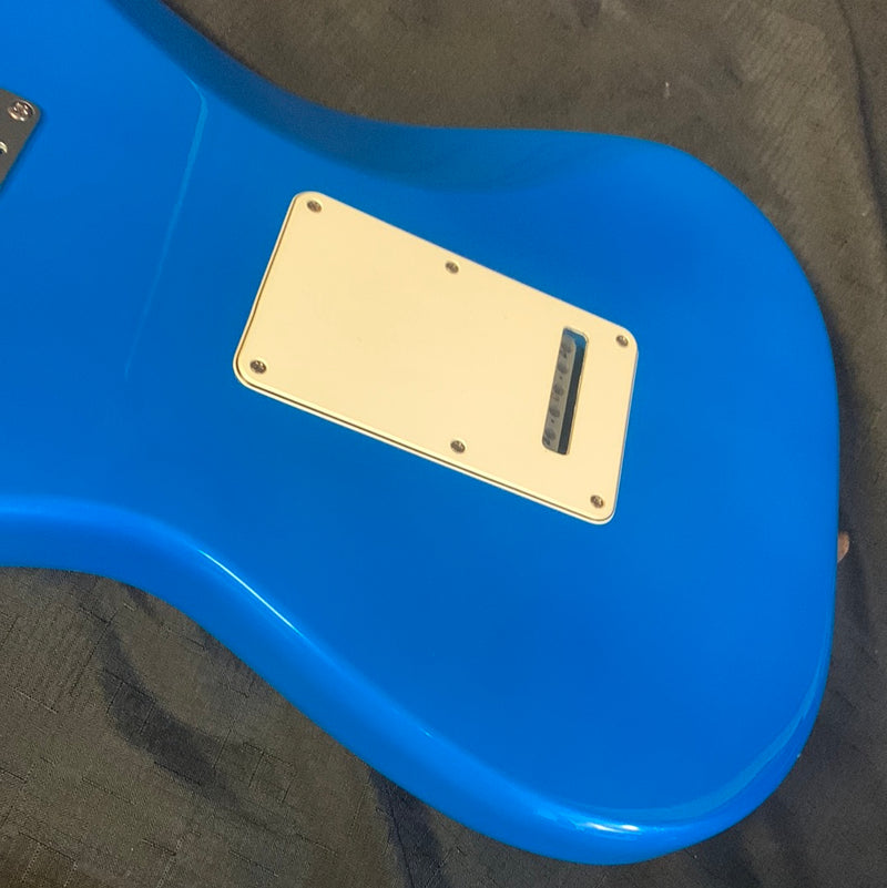 Used 1995 Fender American Strat Plus w/ Roland GK-2A & Case - Electric Blue 092523