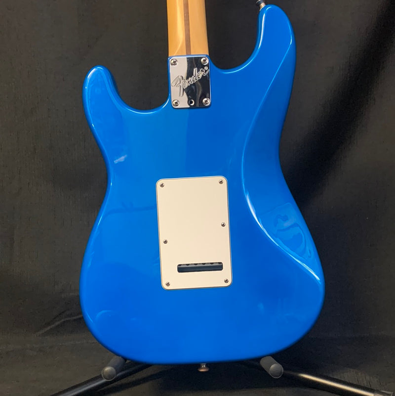 Used 1995 Fender American Strat Plus w/ Roland GK-2A & Case - Electric Blue 092523