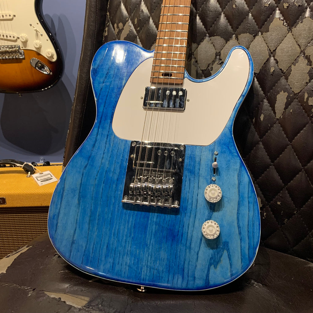 Blue guitar blue box hotsell