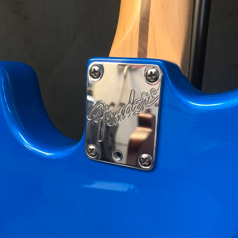 Used 1995 Fender American Strat Plus w/ Roland GK-2A & Case - Electric Blue 092523