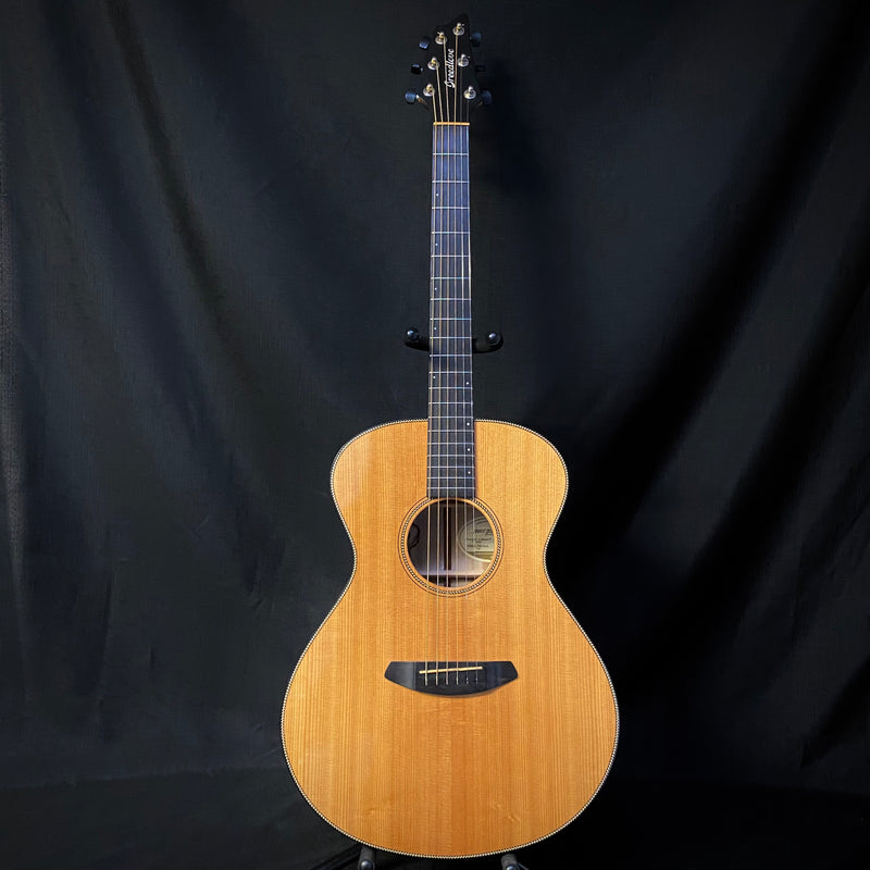 Used Breedlove Oregon Concert Acoustic Guitar w/ Case 031424