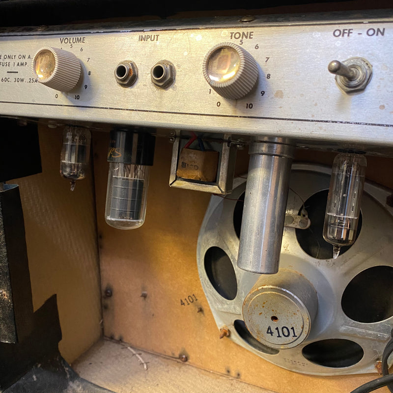Vintage 1968 Silvertone 1471 Tube Combo 091723