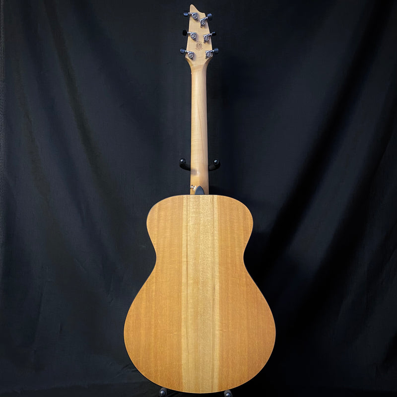 Used Breedlove Oregon Concert Acoustic Guitar w/ Case 031424
