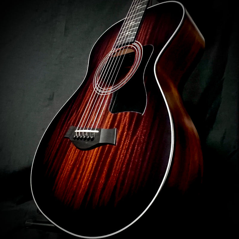 Taylor 322e 12-Fret Grand Concert w/ Case