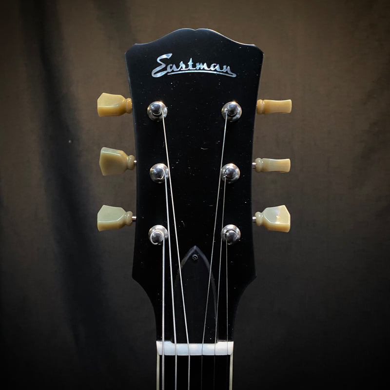 Eastman SB56/n-GD Vintage Nitro Solid Body Electric Guitar - Goldtop